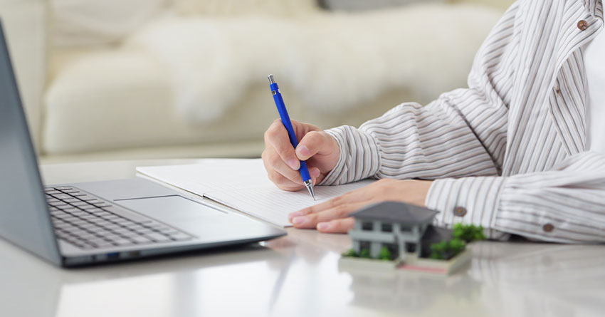 未経験から宅建士になるメリット・デメリットとは？